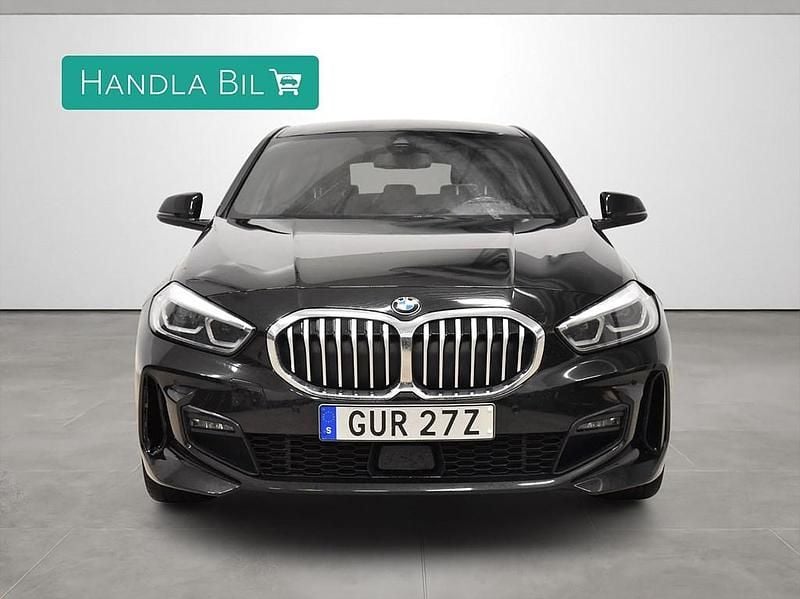 Begagnad BMW 118 M Sport 136 HK (100 kW) 2022 Svart Halvkombi