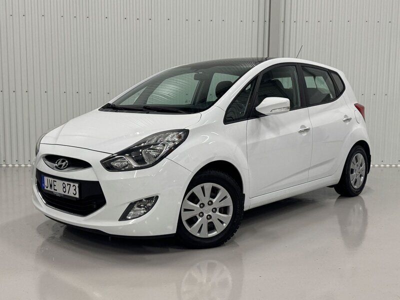 Vit Begagnad 2010 Hyundai ix20 Minibuss | 74 900 kr (Lite dyr) - Bild 1/4