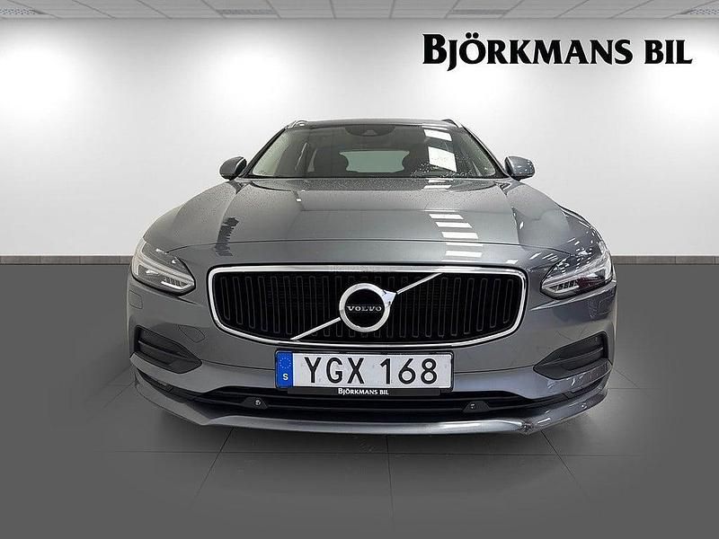 Begagnad Volvo V90 Momentum 190 HK (139 kW) 2016 Grå Kombi