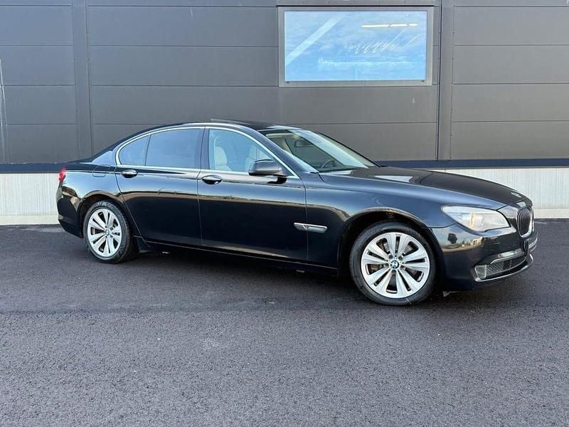 Begagnad BMW 730 245 HK (180 kW) 2011 Svart Sedan