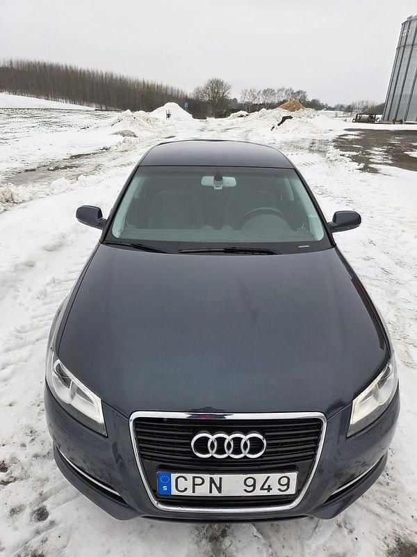 Begagnad 2011 Audi A3 Halvkombi | 80 000 kr (Lite dyr) - Bild 1/4