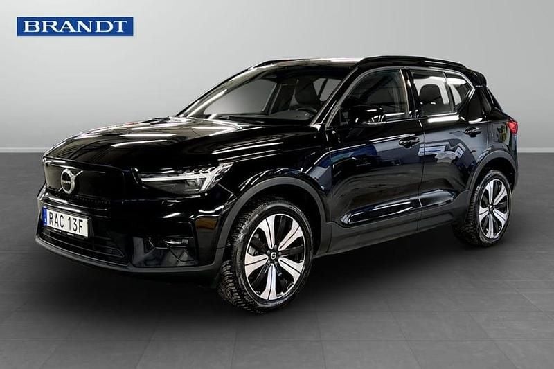 Begagnad Volvo XC40 Plus 175 kW (238 HK) 2023 Svart SUV