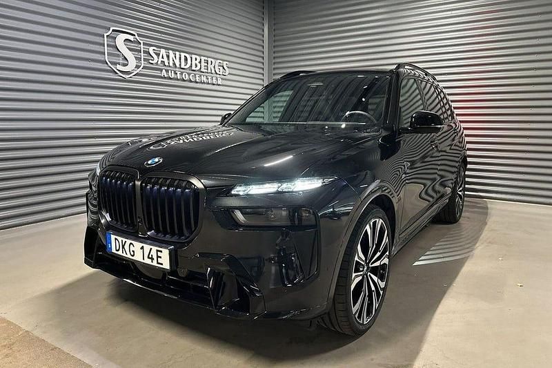 Svart Ny 2025 BMW X7 Exclusive SUV | 1 245 000 kr - Bild 1/4