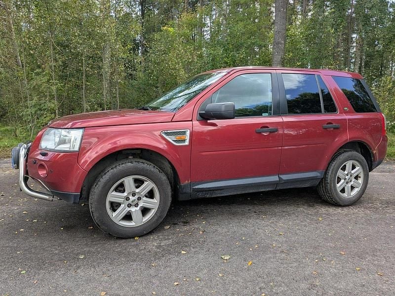 Röd Begagnad 2007 Land Rover Freelander 2 SUV | 44 900 kr - Bild 1/4