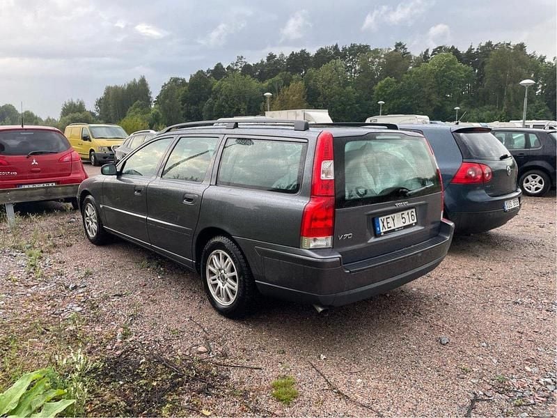 Grå Begagnad 2006 Volvo V70 Business Edition Kombi | 22 000 kr (Bra pris) - Bild 1/4
