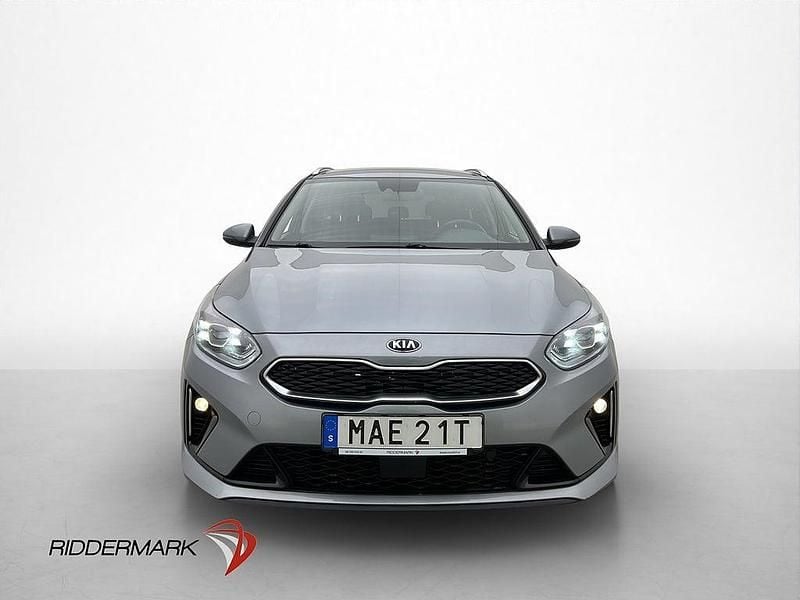 Begagnad Kia Ceed Advance 141 HK (103 kW) 2021 Grå Halvkombi