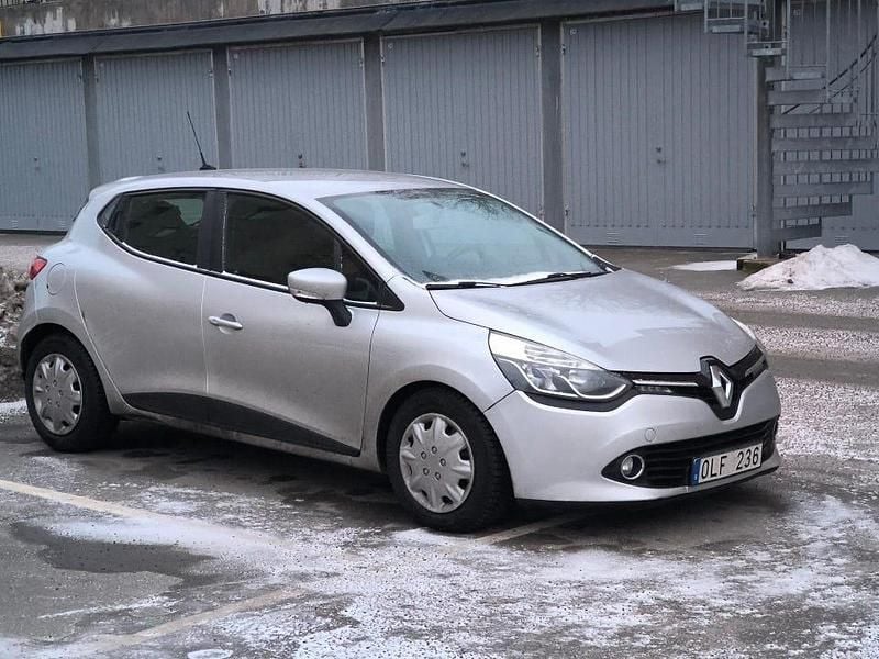 Begagnad 2013 Renault Clio IV | 69 900 kr (Marknadspris) - Bild 1/4