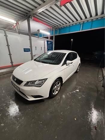 Vit Begagnad 2015 Seat Leon Style Halvkombi | 65 000 kr (Superpris) - Bild 1/3
