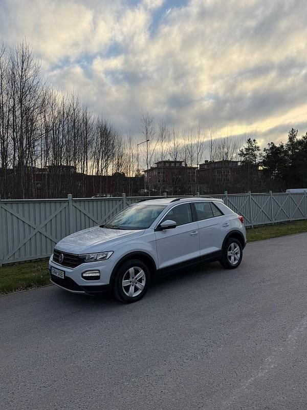 Begagnad 2020 VW T-Roc SUV | 179 999 kr (Marknadspris) - Bild 1/4