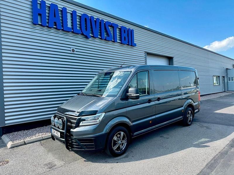 Grå Begagnad 2020 VW Crafter Van | 399 900 kr (Marknadspris) - Bild 1/4