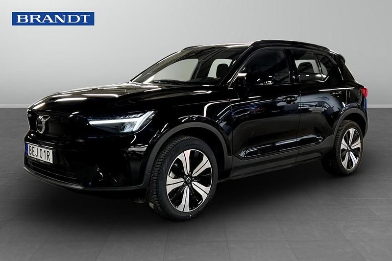 Begagnad Volvo XC40 Single Motor 175 kW (238 HK) 2023 Svart SUV
