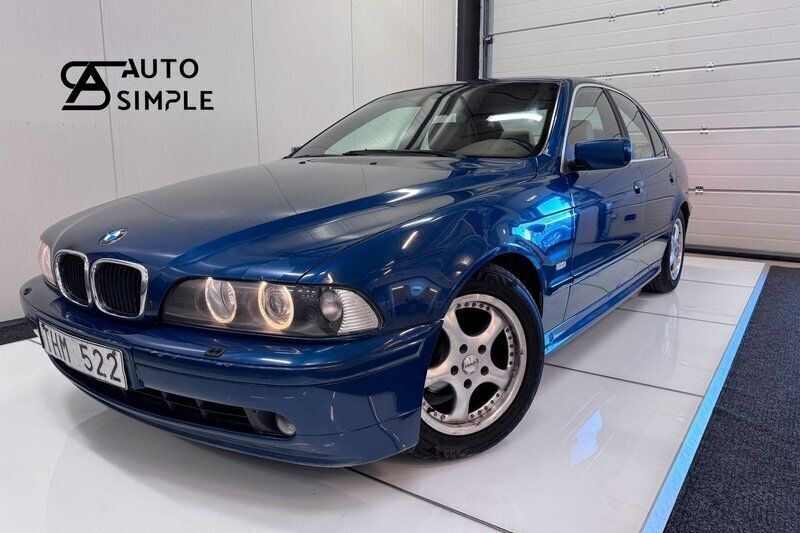 Blå Begagnad 2002 BMW 525 Sedan | 44 900 kr (Lite dyr) - Bild 1/3