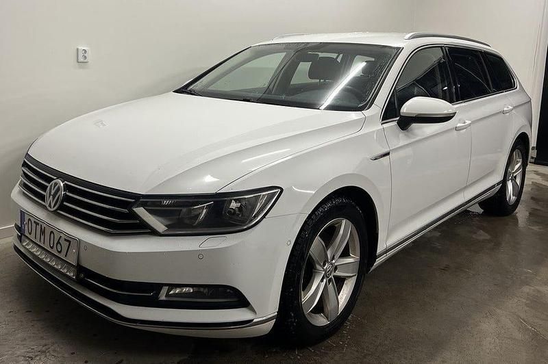 Begagnad VW Passat GT 190 HK (139 kW) 2015 Vit Kombi