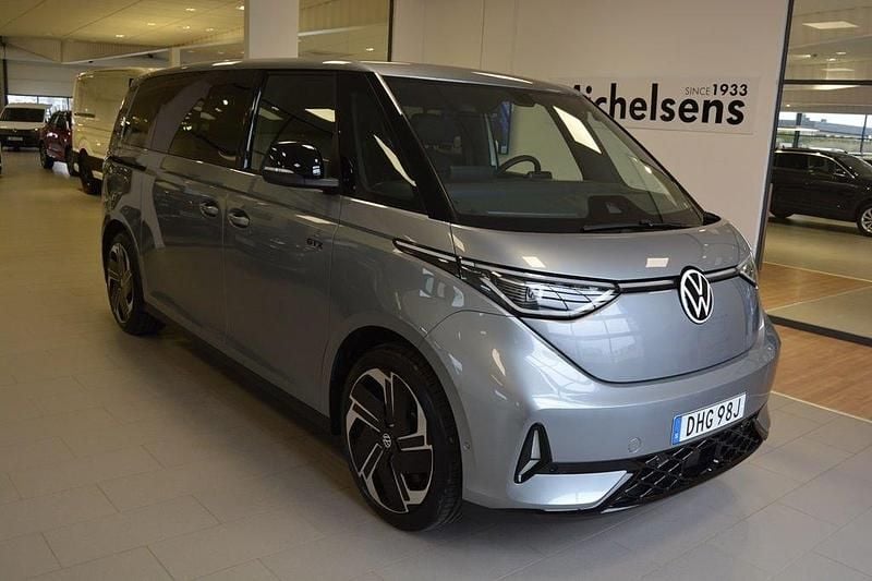 Silver Begagnad 2025 VW ID. Buzz GTX Minibuss | 882 975 kr - Bild 1/4