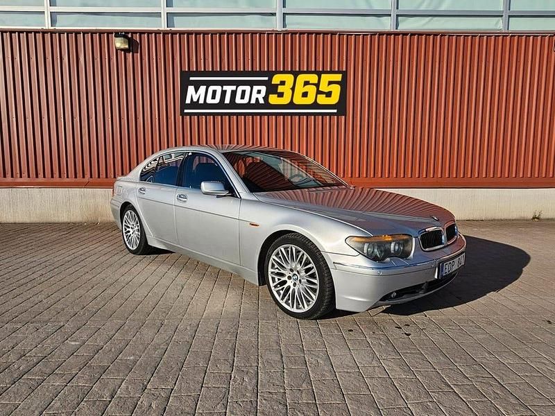 Silver Begagnad 2003 BMW 760 Sedan | 149 900 kr - Bild 1/4