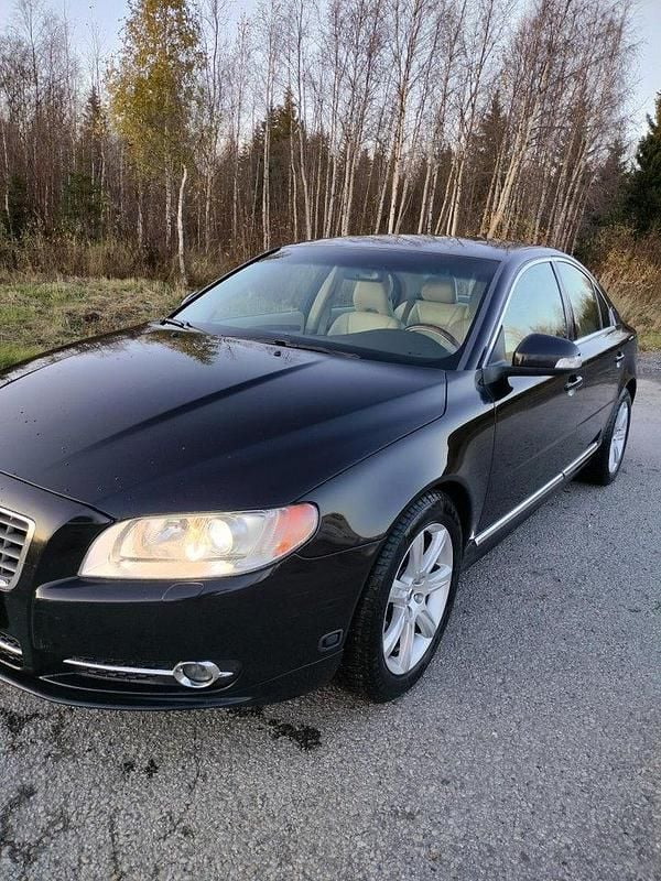 Svart Begagnad 2011 Volvo S80 Summum Sedan | 110 000 kr (Marknadspris) - Bild 1/2