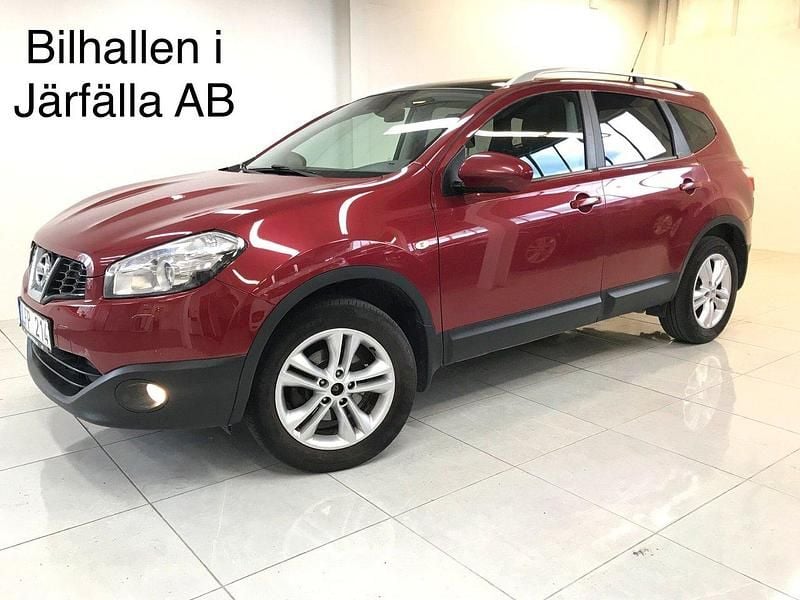 Röd Begagnad 2011 Nissan Qashqai +2 SUV | 72 900 kr (Marknadspris) - Bild 1/4