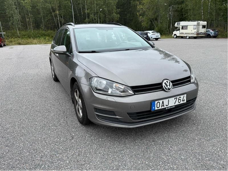 Begagnad VW Golf VII 105 HK (77 kW) 2014 Grå Kombi