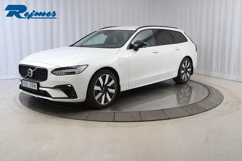 Vit Begagnad 2024 Volvo V90 Plus Kombi | 489 900 kr (Marknadspris) - Bild 1/4