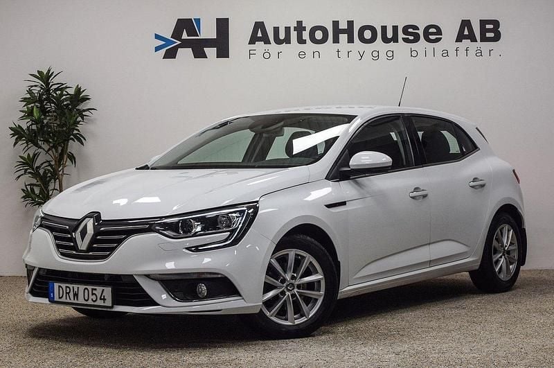 Vit Begagnad 2017 Renault Mégane IV Zen Halvkombi | 119 000 kr (Marknadspris) - Bild 1/4