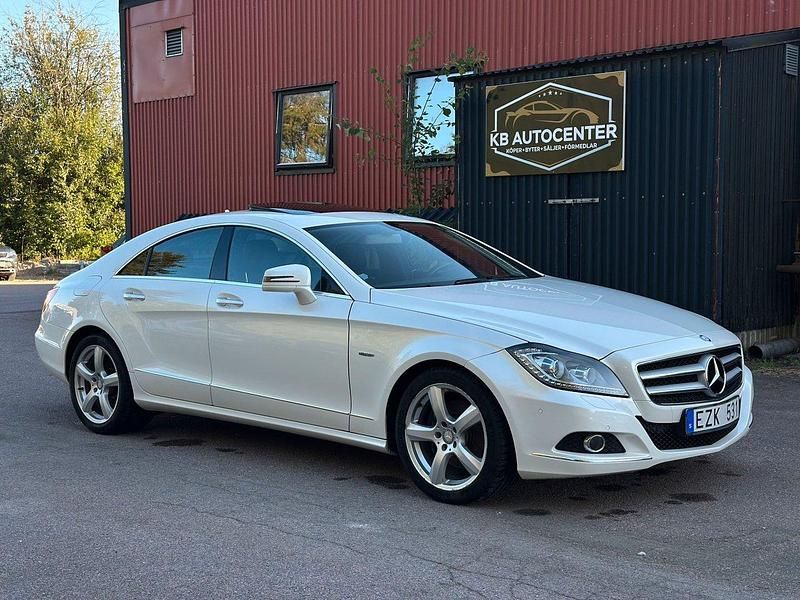 Begagnad Mercedes CLS350 266 HK (195 kW) 2011 Vit Sportkupé