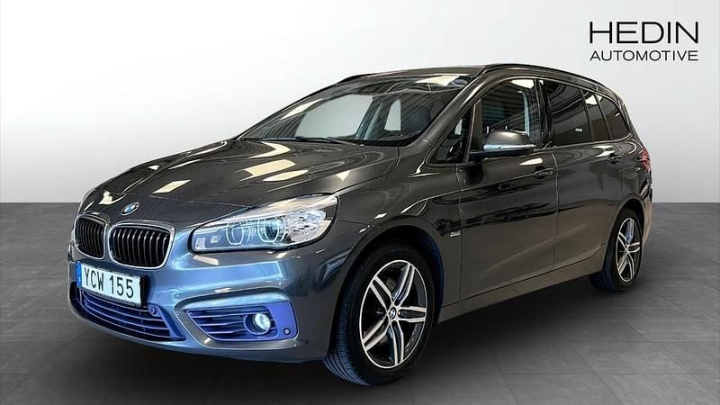 Grå (grey) Begagnad 2016 BMW 218 Gran Tourer Minibuss | 129 900 kr (Marknadspris) - Bild 1/4