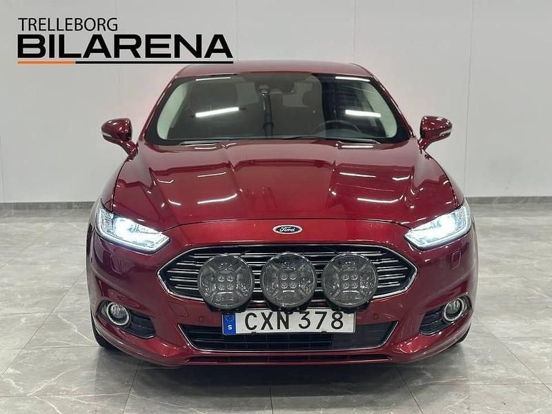 Begagnad Ford Mondeo Titanium 150 HK (110 kW) 2016 Röd Kombi