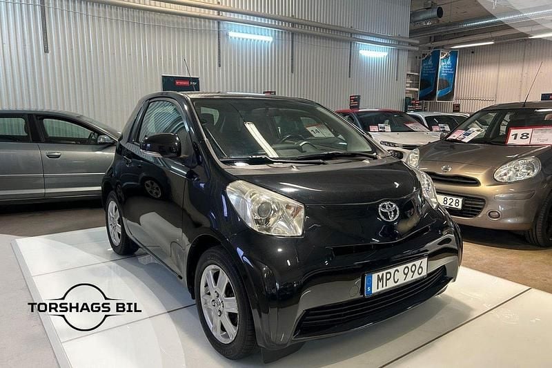 Svart Begagnad 2009 Toyota iQ Halvkombi | 39 900 kr (Lite dyr) - Bild 1/3