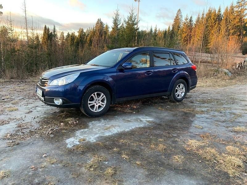 Begagnad Subaru Outback 167 HK (122 kW) 2011 Kombi