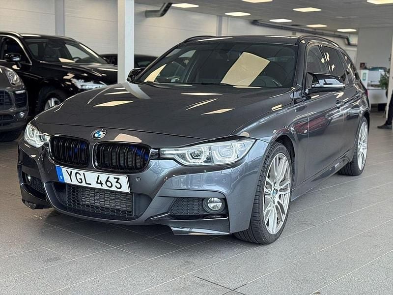 Grå Begagnad 2017 BMW 330 M Sport Kombi | 339 900 kr (Dyr) - Bild 1/3