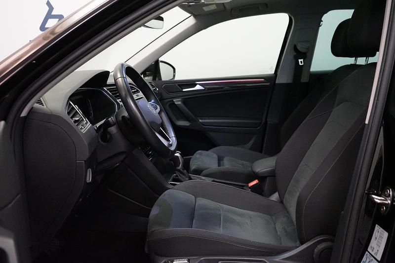 Begagnad VW Tiguan Elegance 248 HK (182 kW) 2023 Svart SUV