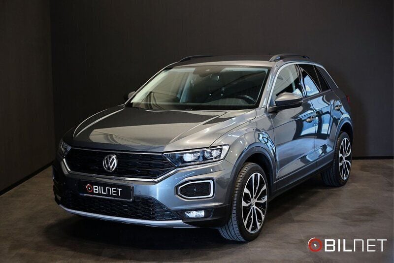 Grå Begagnad 2018 VW T-Roc Beats SUV | 169 900 kr (Lite dyr) - Bild 1/4