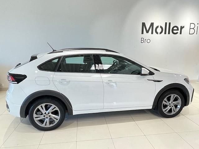 Vit (pure white) Begagnad 2022 VW Taigo R-line SUV | 229 900 kr (Marknadspris) - Bild 1/4