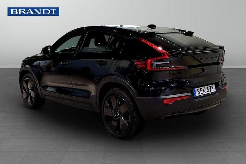 Begagnad Volvo EC40 Plus 188 kW (256 HK) 2025 Svart SUV