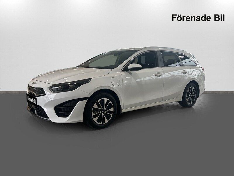 Vit Begagnad 2022 Kia Ceed Sportswagon Advance Kombi | 249 000 kr (Marknadspris) - Bild 1/4