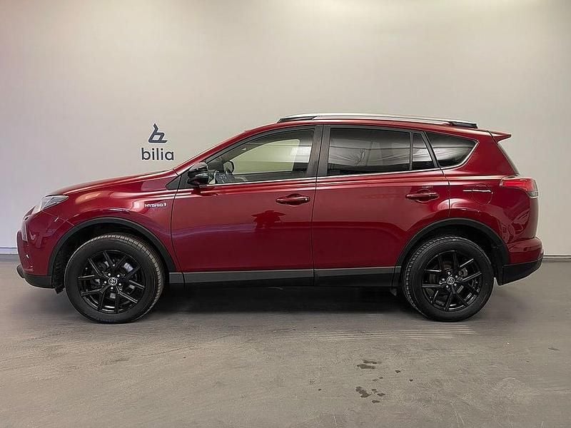 Begagnad Toyota RAV4 Hybrid Edition 155 HK (114 kW) 2018 Röd SUV
