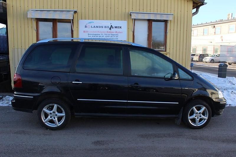 Begagnad VW Sharan 150 HK (110 kW) 2008 Svart Minibuss