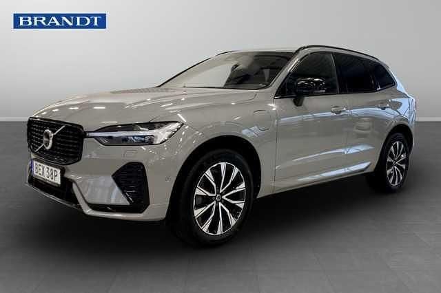 Begagnad Volvo XC60 Plus 355 HK (261 kW) 2024 Grå SUV