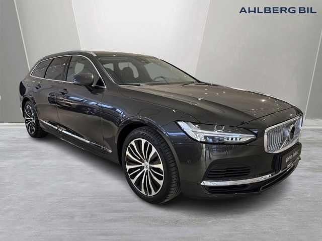 Begagnad Volvo V90 Core 355 HK (261 kW) 2023 Grå Kombi