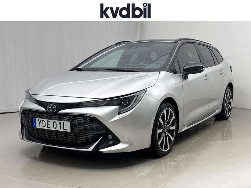 Silver Begagnad 2022 Toyota Corolla Sport Kombi | 254 000 kr (Bra pris) - Bild 1/3