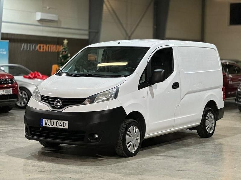 Vit Begagnad 2016 Nissan NV200 Minibuss | 69 900 kr (Marknadspris) - Bild 1/4