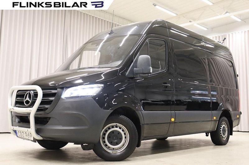 Svart (svart metallic) Begagnad 2019 Mercedes Sprinter Van | 319 900 kr (Marknadspris) - Bild 1/4