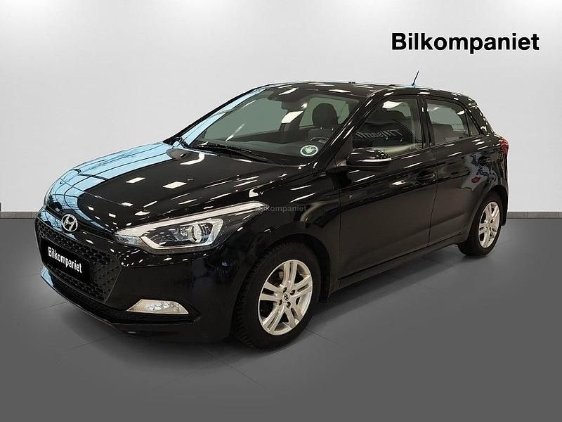 Svart Begagnad 2015 Hyundai i20 Halvkombi | 109 800 kr (Dyr) - Bild 1/4