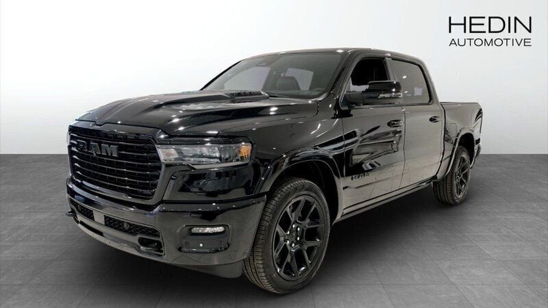 Svart (black) Ny 2025 RAM 1500 Pickup | 1 174 880 kr - Bild 1/4