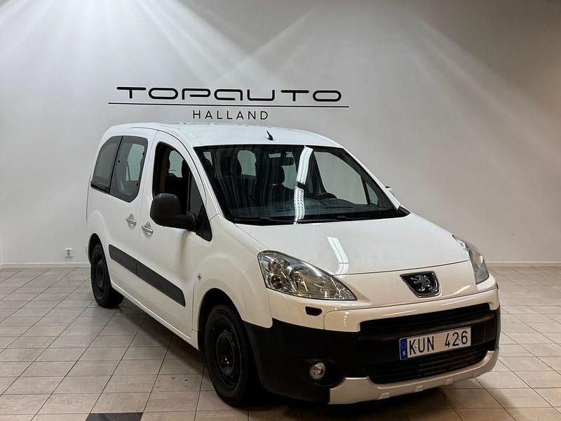 Vit Begagnad 2010 Peugeot Partner Tepee Minibuss | 49 900 kr (Marknadspris) - Bild 1/4