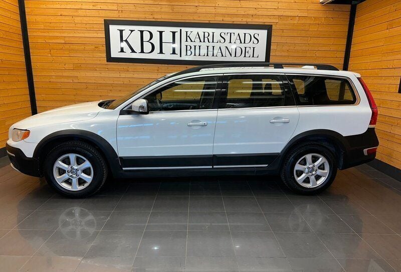 Vit Begagnad 2014 Volvo XC70 Momentum SUV | 94 900 kr (Marknadspris) - Bild 1/4