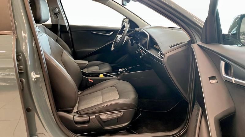 Begagnad Kia e-Niro 150 kW (204 HK) 2022 Grön (green) SUV