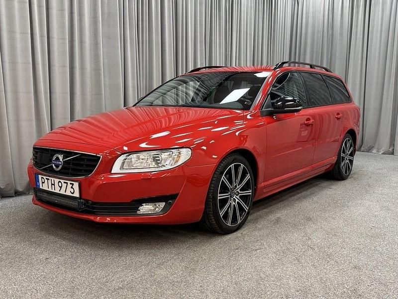 Röd Begagnad 2016 Volvo V70 Standard Kombi | 179 900 kr (Dyr) - Bild 1/4