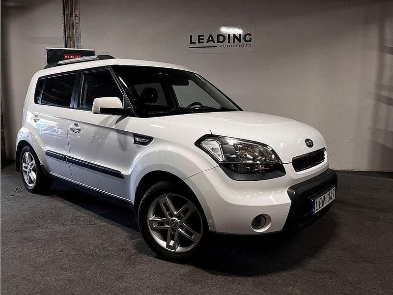 Vit Begagnad 2011 Kia Soul 3 SUV | 49 900 kr (Bra pris) - Bild 1/4