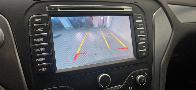 Begagnad Ford Mondeo Business Edition 141 HK (103 kW) 2011 Grön Halvkombi